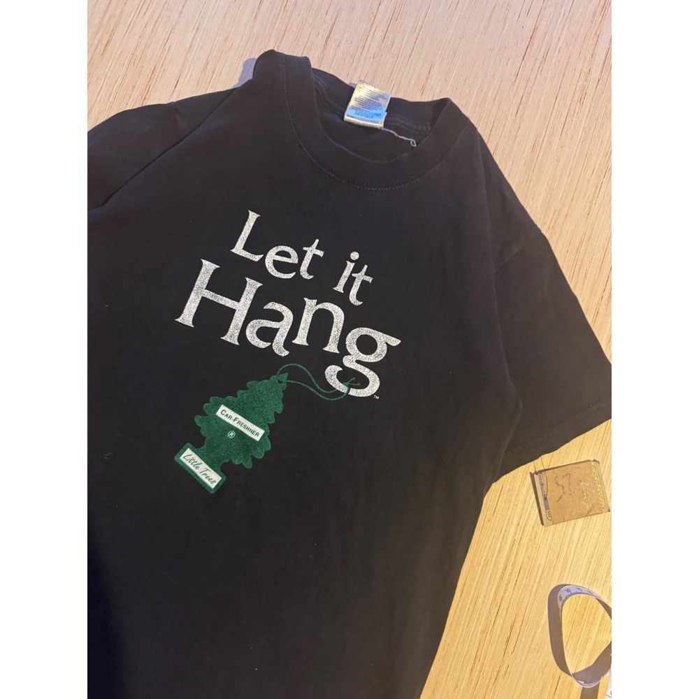 Little Trees Let‎ It Hang Graphic T-Shirt Mens Small Black Car Air Freshener 
29
